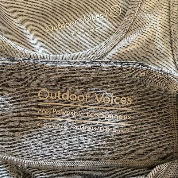 Outdoor Voices Workout set - Picture 2 of 2